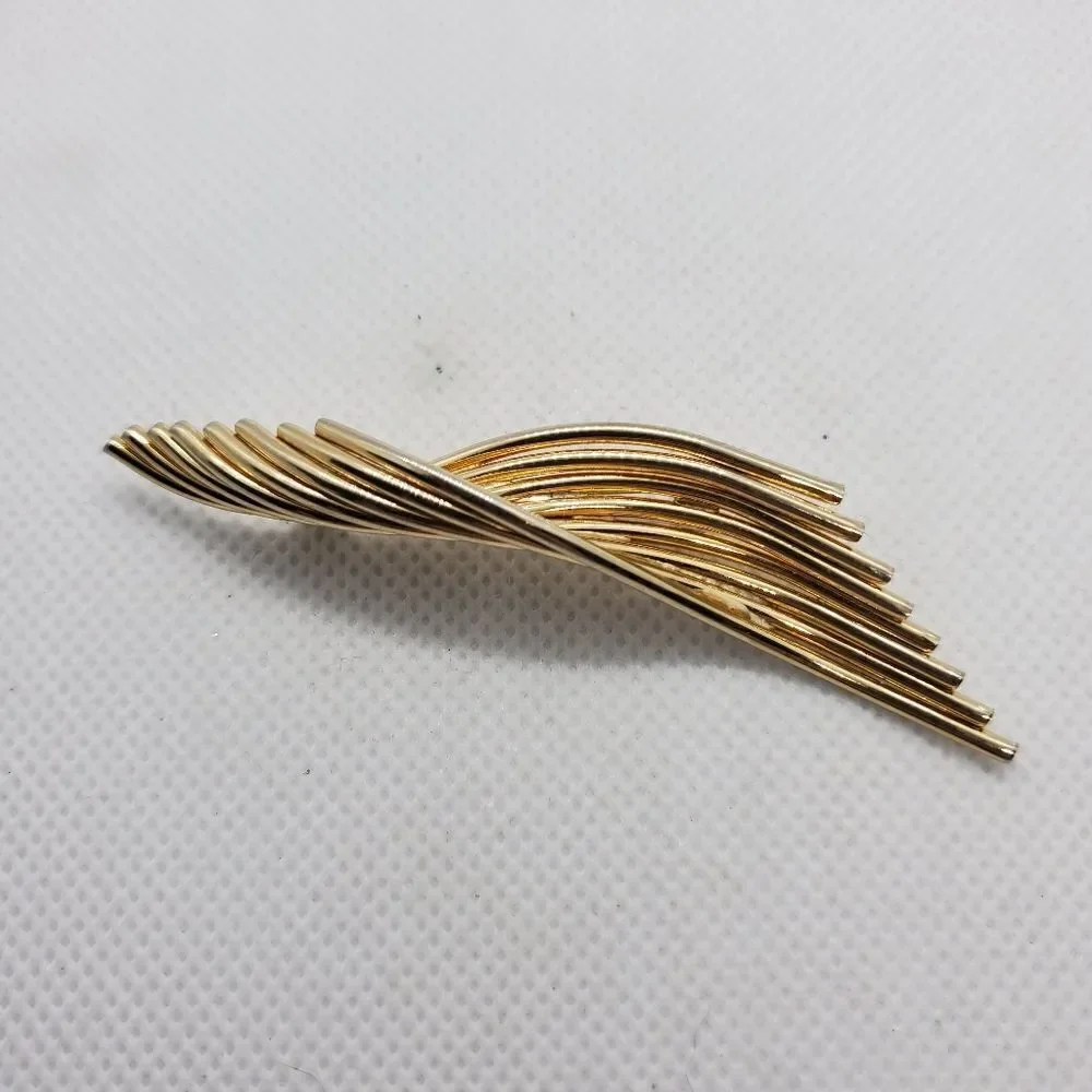 Vintage Gold Brooch